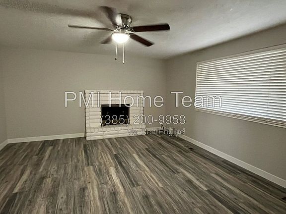 3rd image of 215 Cobble Creek Rd