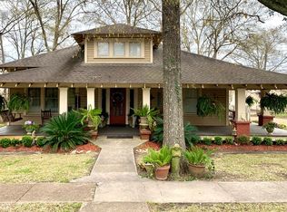 103 S 7th St, Leesville, LA 71446