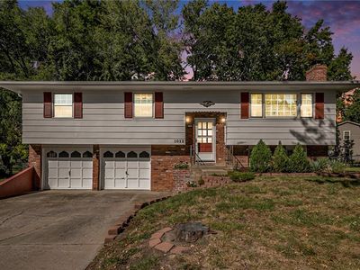1012 W Forest Dr, Olathe, KS, 66061