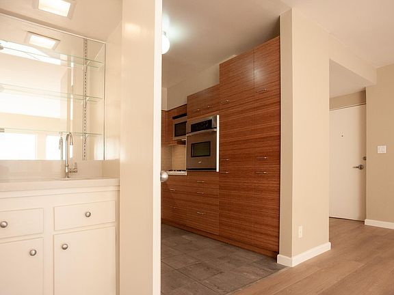 Wet Bar, Kitchen, Living Room