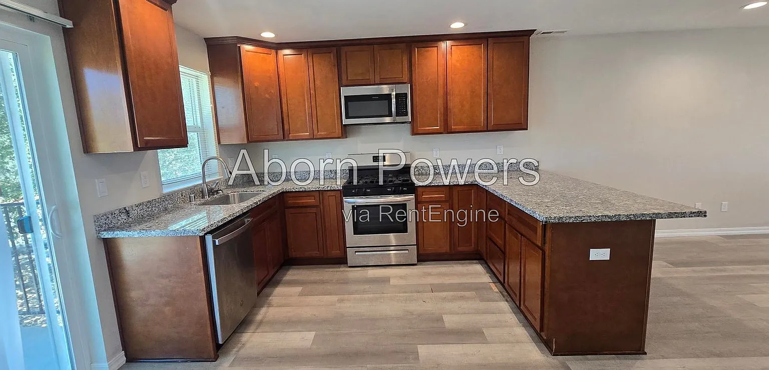2 bed, 2.0 bath, $1,825 — Photo 4