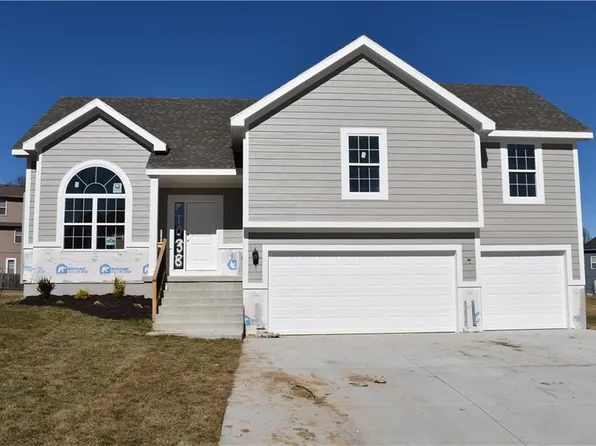 1038 Jasmine Dr, Liberty, MO 64068