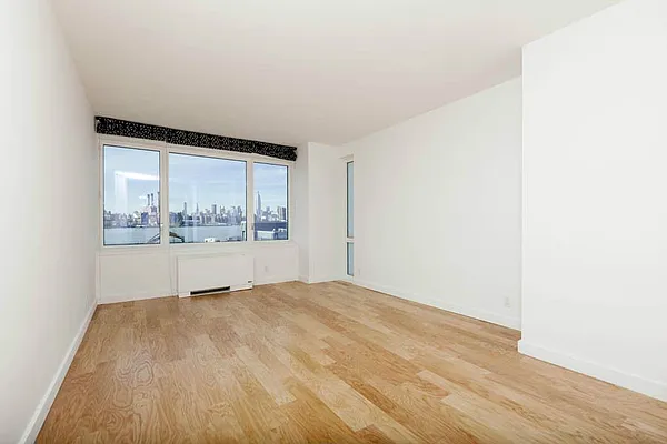 Rented by Keller Williams NYC | media 16