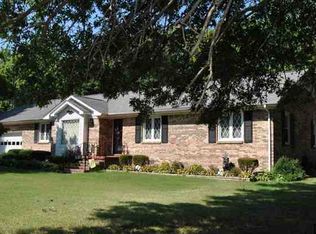290 Jenny Ln, Martin, TN 38237