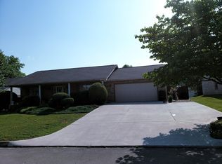 1428 Peabody Dr, Maryville, TN 37803