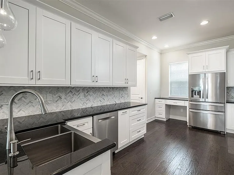 222 S Audubon Ave — Photo 18