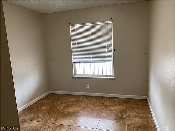 2nd image of 27 Palisade Ave