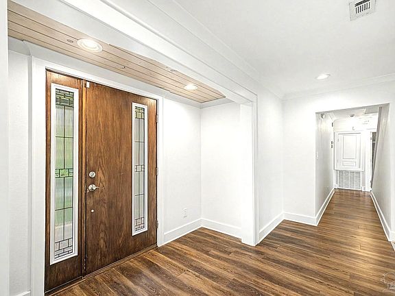 4th image of 1132 Soundview Trl