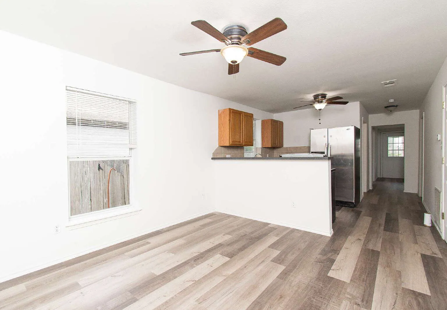 3 bed, 2.0 bath, 984 sqft, $1,125 — Photo 2
