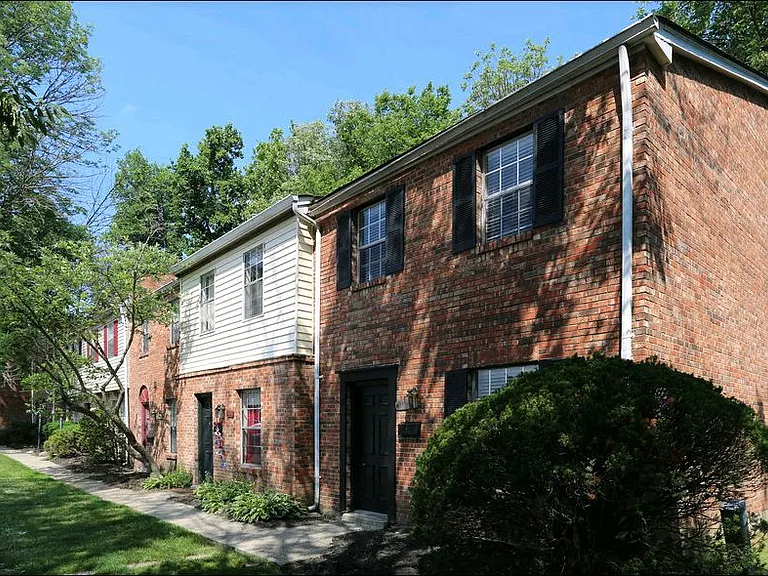 Walnut Creek Townhomes — Photo 16