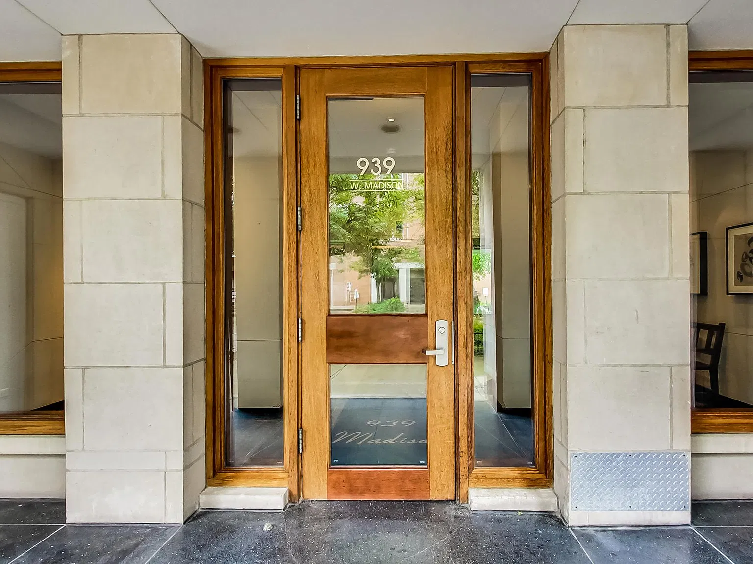 3 bed, 1823 sqft, $7,100 — Photo 4