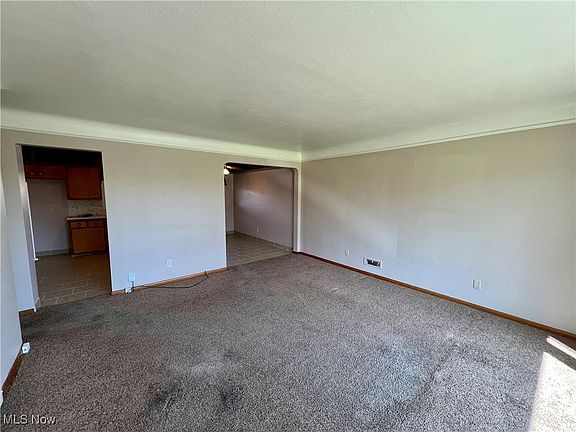 5th image of 1410 Englewood Dr