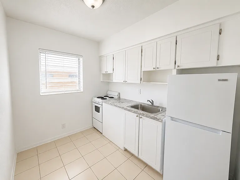 6244 Dewey St — Photo 6