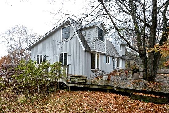 Side/Front Exterior
