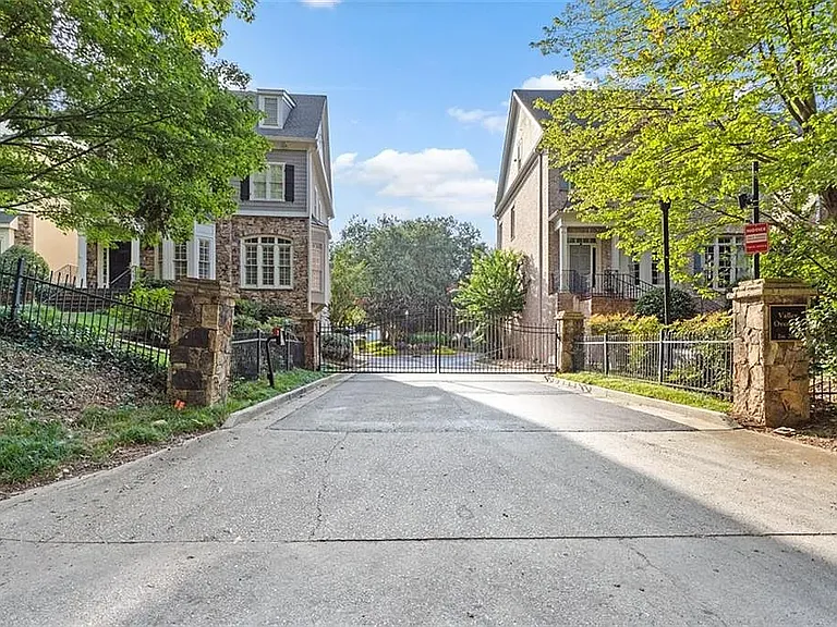 1108 Valley Overlook Dr NE — Photo 34