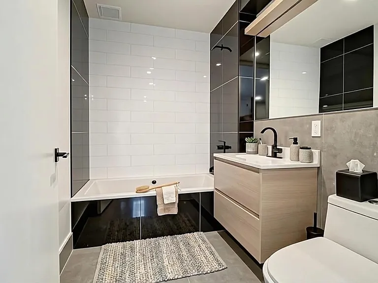 171 Linden Blvd #2B — Photo 4