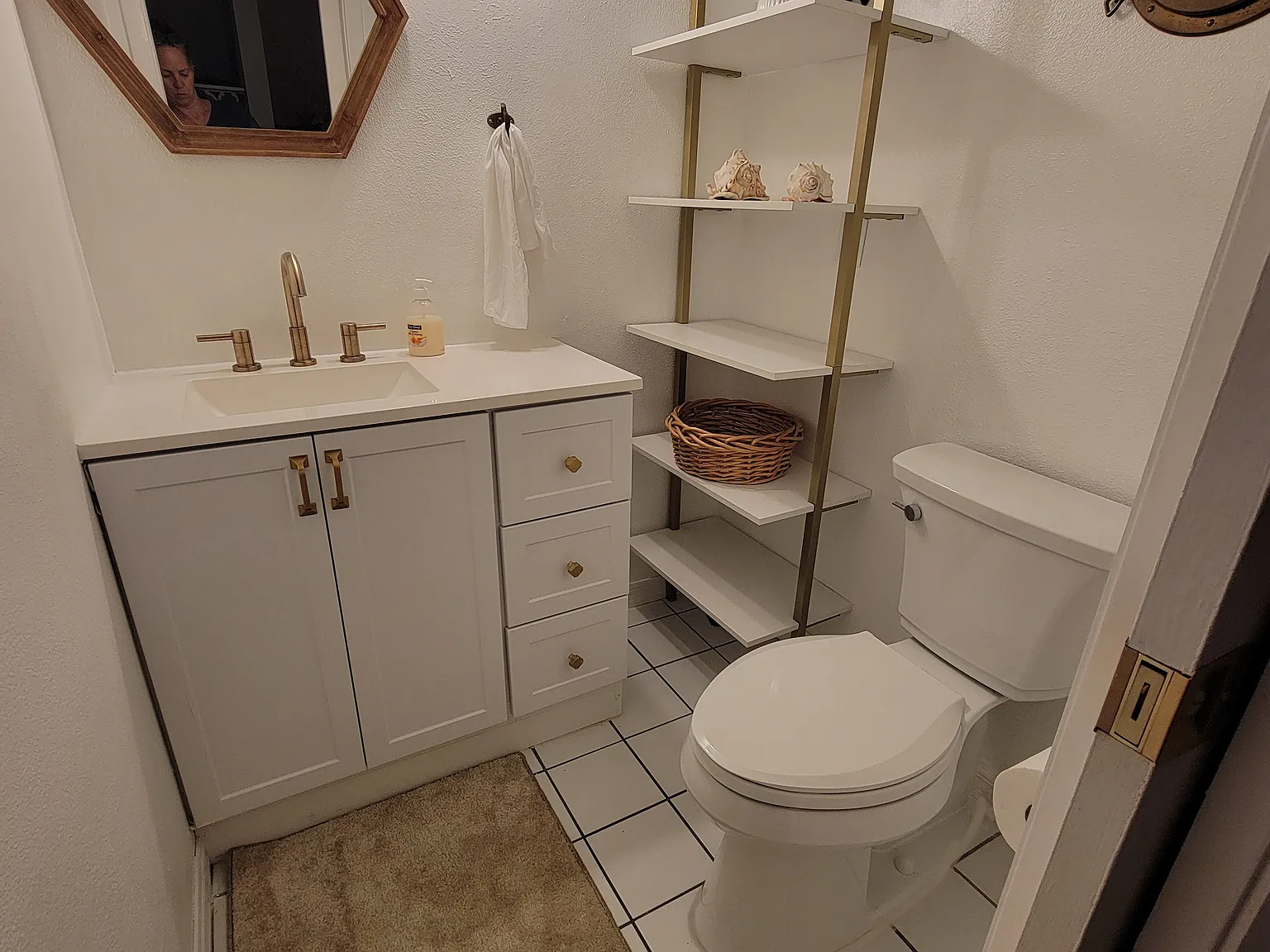 3 bed, 2.5 bath, 1679 sqft, $2,600 — Photo 2