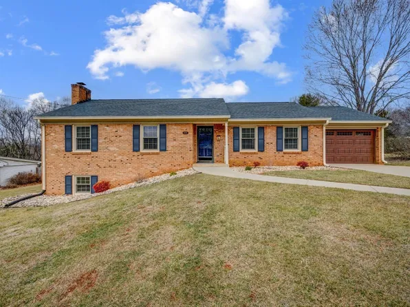 6005 Sunderland Pl, Lynchburg, VA 24502