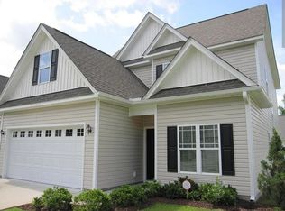 408 Peregrine Ridge Dr, New Bern, NC 28560