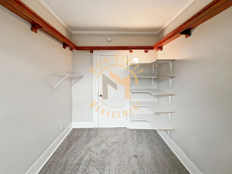 512 School Ave — Photo 11