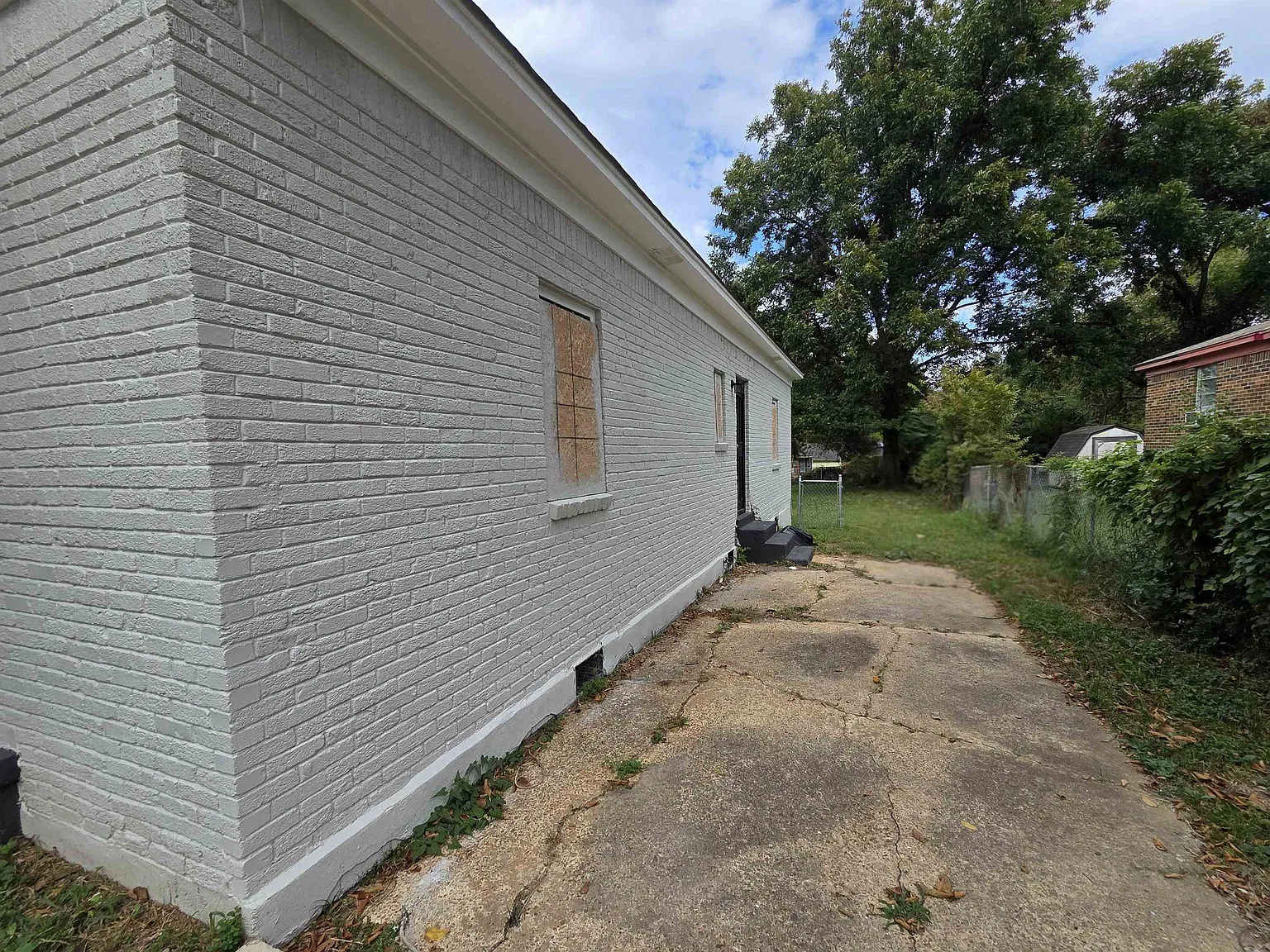 4 bed, 2.0 bath, 1334 sqft, $1,250 — Photo 4