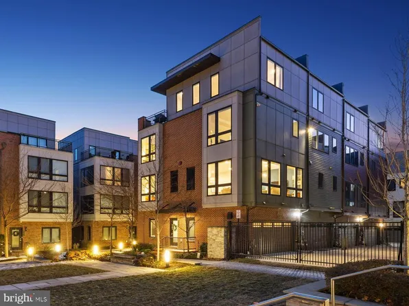 441 Nottoway Walk, Alexandria, VA 22304