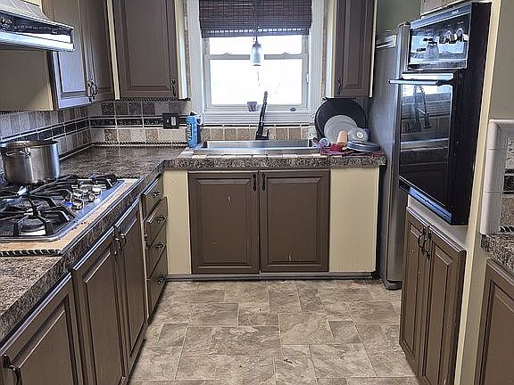 5th image of 163 E 58th St