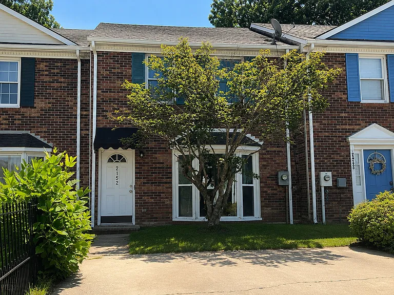 2152 Westbury Ct SW #1 — Photo 1