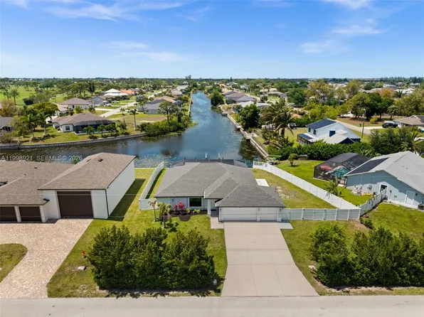 1808 SW 8th Pl, Cape Coral, FL 33991