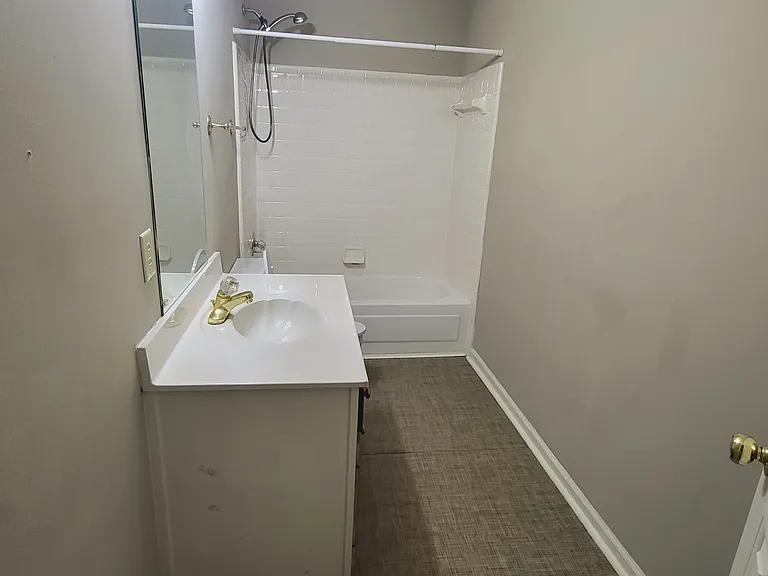 1212 Lake Washington Dr — Photo 4