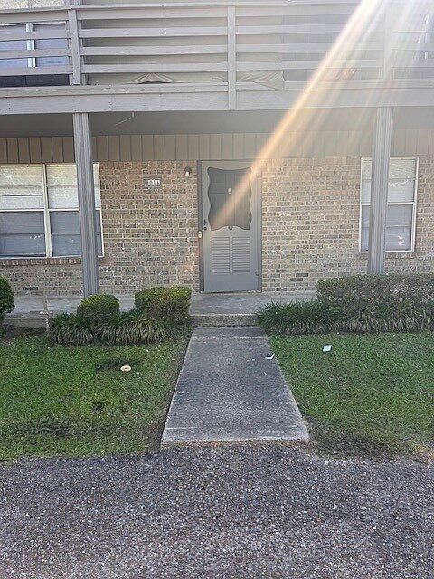 1st image of 801 Calvin St #A