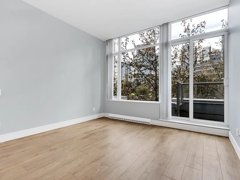 499 Broughton St #301 — Photo 18