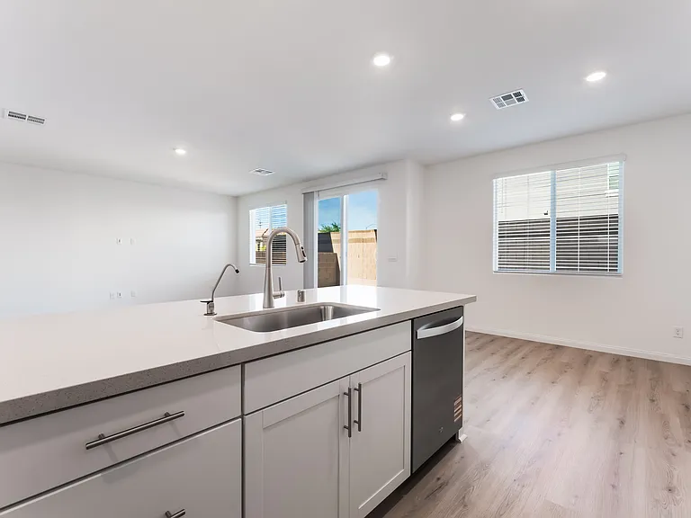 6217 Seastrand St — Photo 11