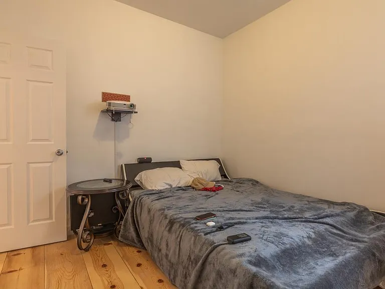 9 America St #2R — Photo 7