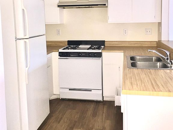 3rd image of 1130 E Alosta Ave #207