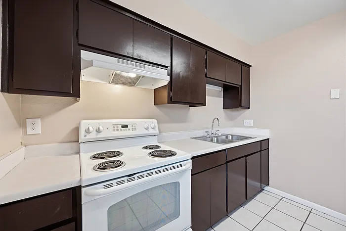 1752 E Virginia Ave #1 — Photo 7