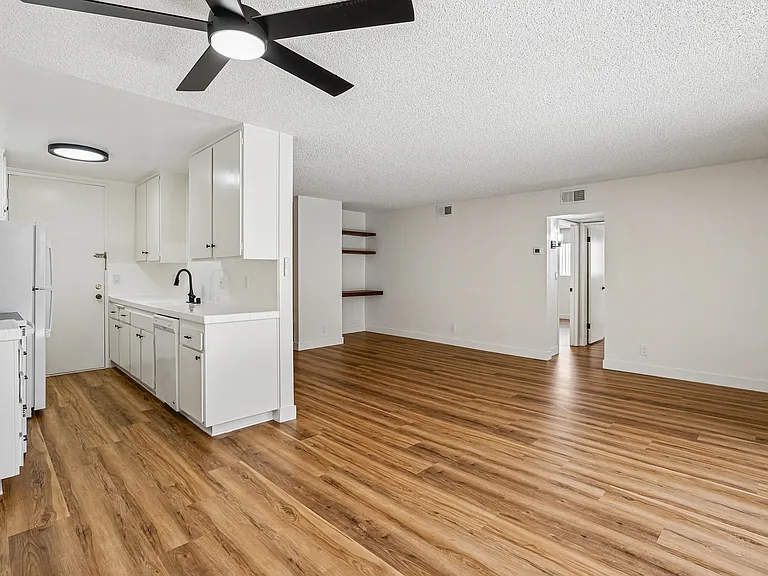 846 4th St — Photo 37