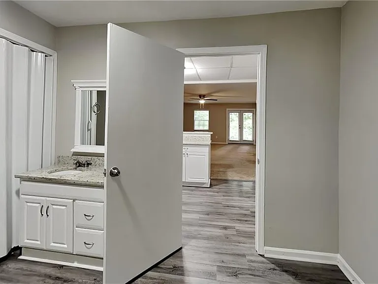 603 Brolley Ct — Photo 12