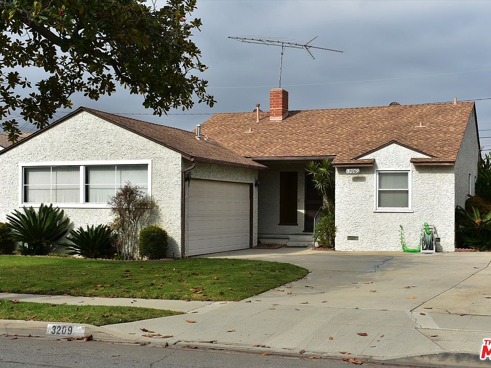 1st image of 3209 W 180th St