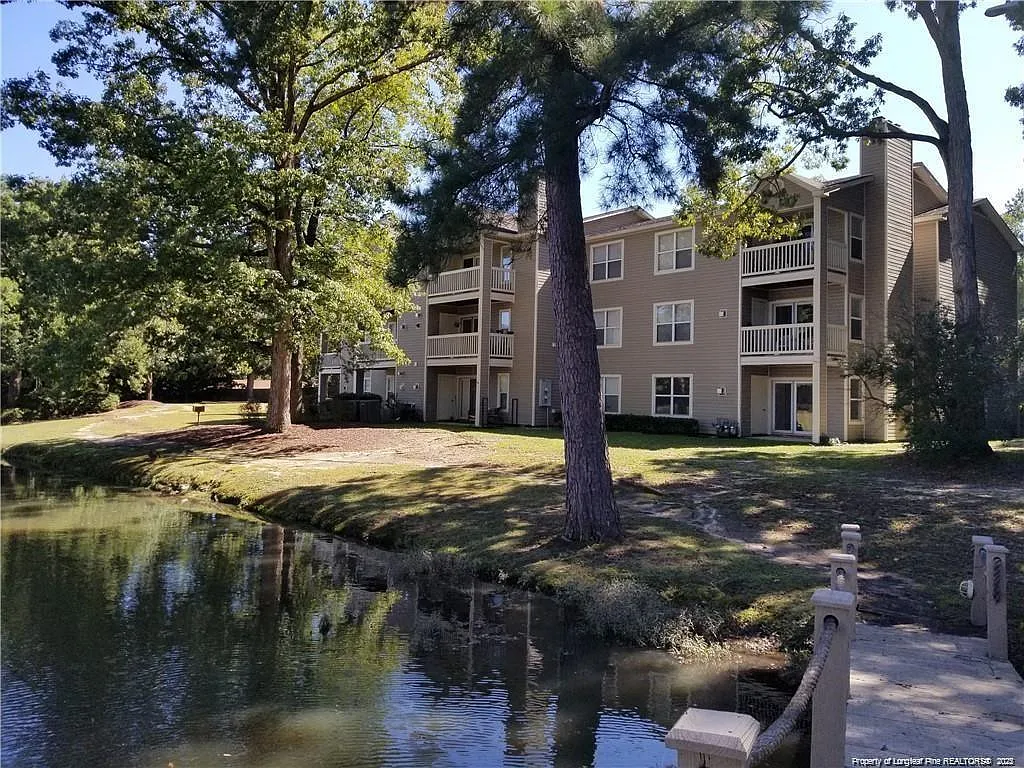 698 Unit 5 Bartons Landing - HS — Photo 3