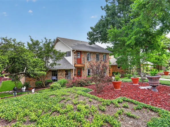8261 Club Meadows Dr, Dallas, TX 75243
