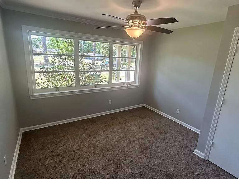 2633 Ashlawn Dr — Photo 8