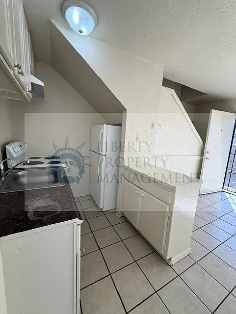 1 bed, 550 sqft, $1,095 — Photo 3