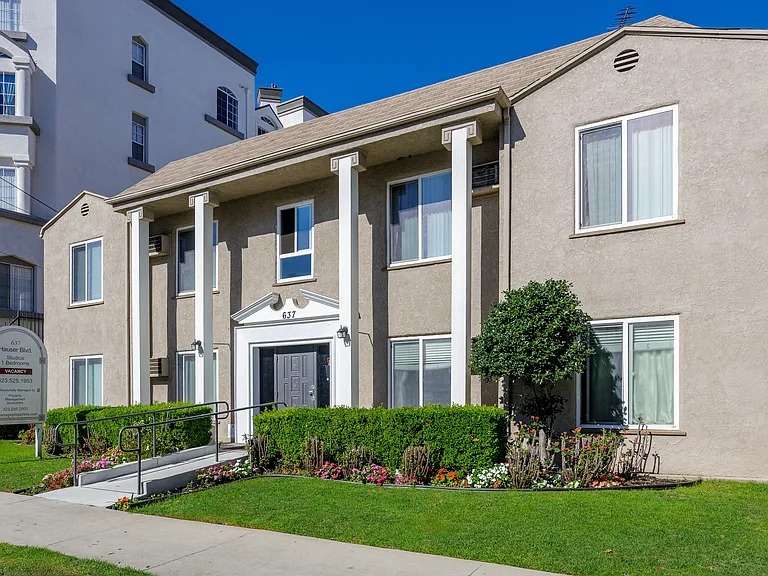 Belcrest Apartments — Photo 7