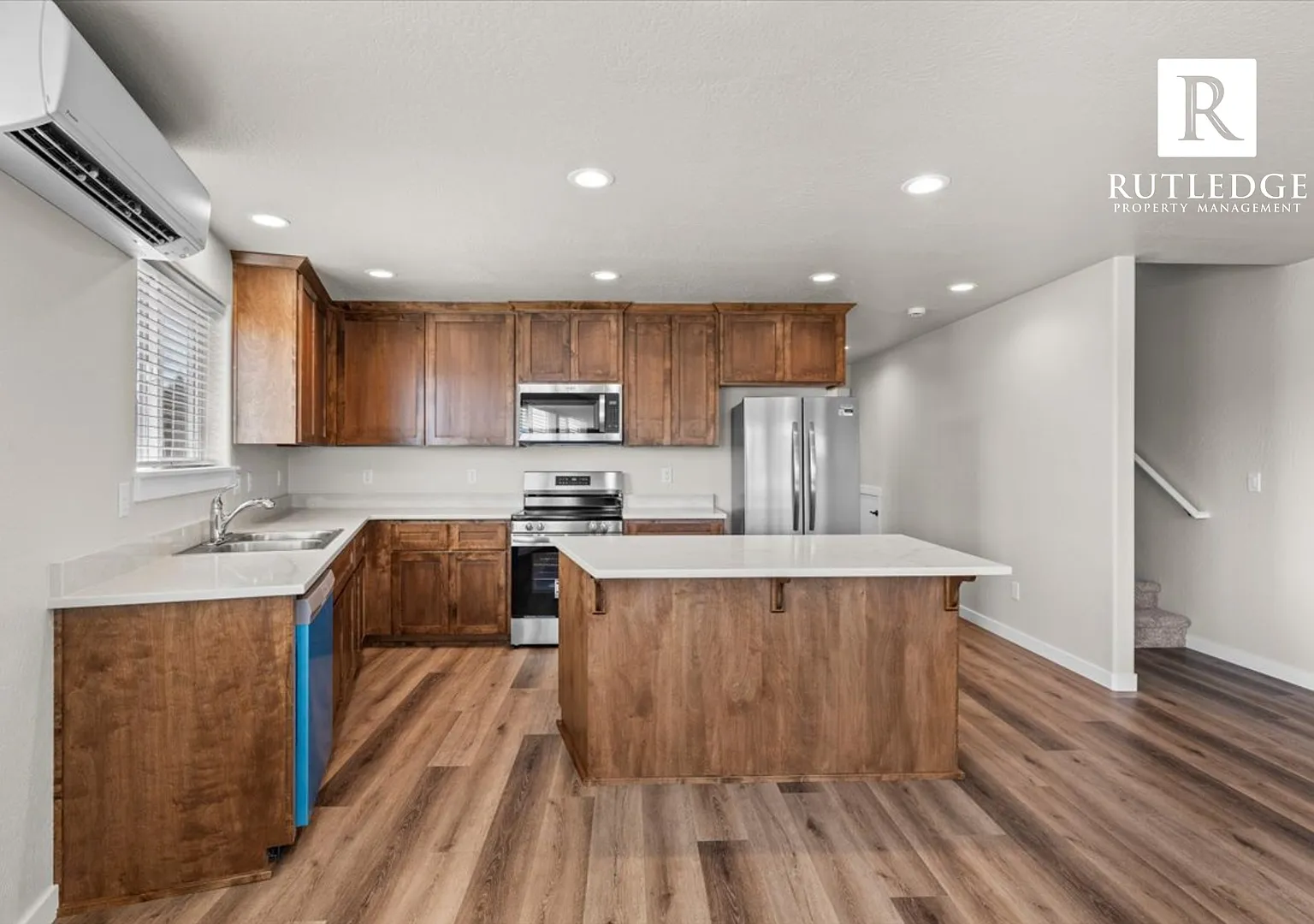Brand New Willow Bend Estates in Snyder Creek - Central Point — Photo 3