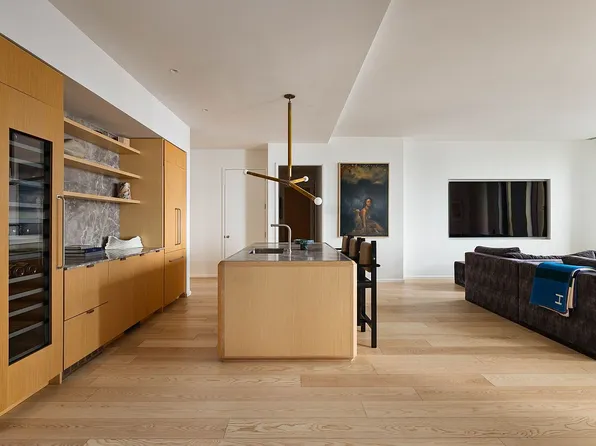 30 Front St #21D, Brooklyn, NY 11201