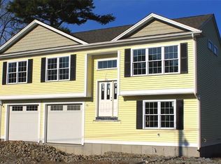 86 Collins Ave, Warwick, RI 02818