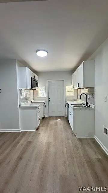 2 bed, 1.0 bath, 800 sqft, $900 — Photo 3