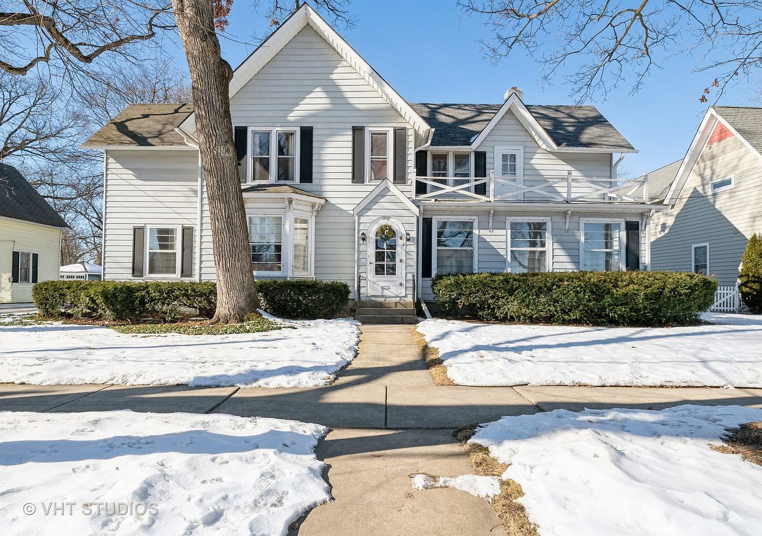 40 S Slusser St, Grayslake, IL 60030 Zillow