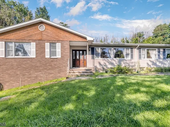 10 Pilz Ct, Vernon Twp., NJ 07461